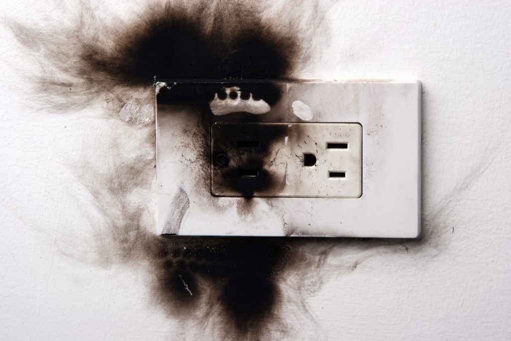 When Do You Need to Replace Your Electrical Outlet? | Wiretech Company